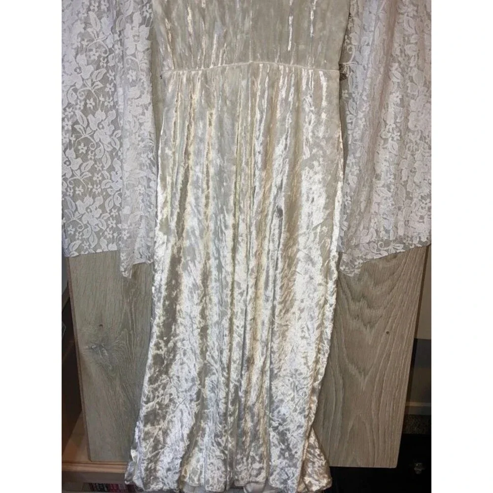 Girls Angel costume Medium 10-12yrs with halo & wings